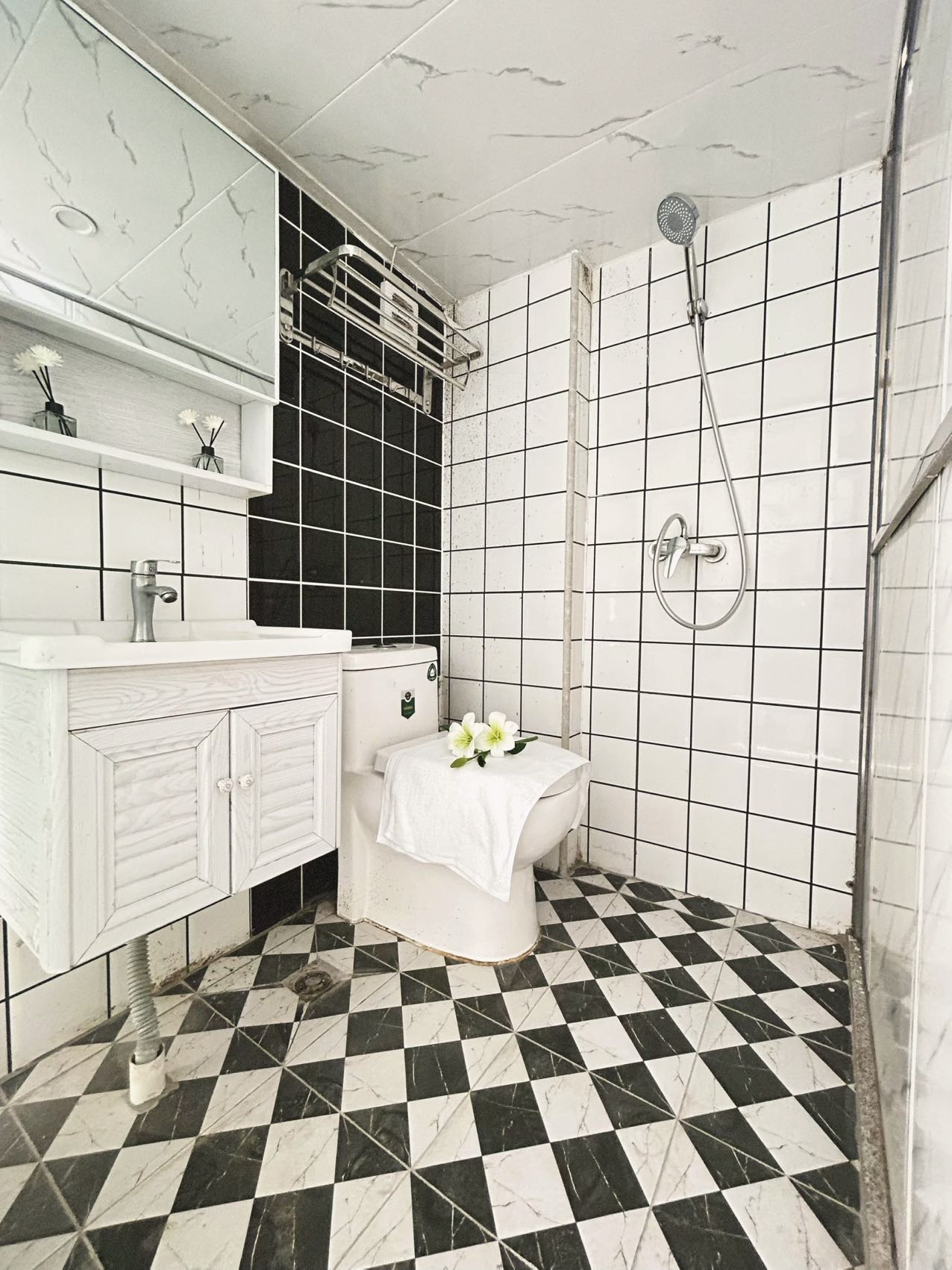 1745217794187621.jpg 0c629868daa3127a62992996c740260a.jpg