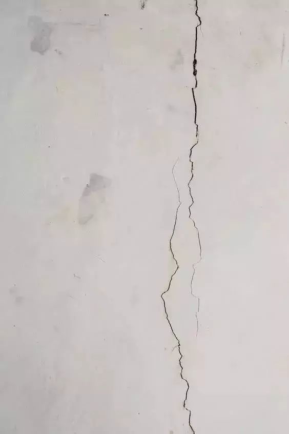 因?yàn)榛剡w房畢竟售價(jià)上比商品房要便宜很多