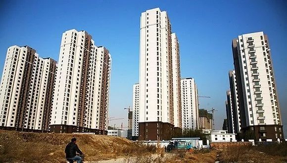 記者在朔州市朔成區住房建設局采訪時