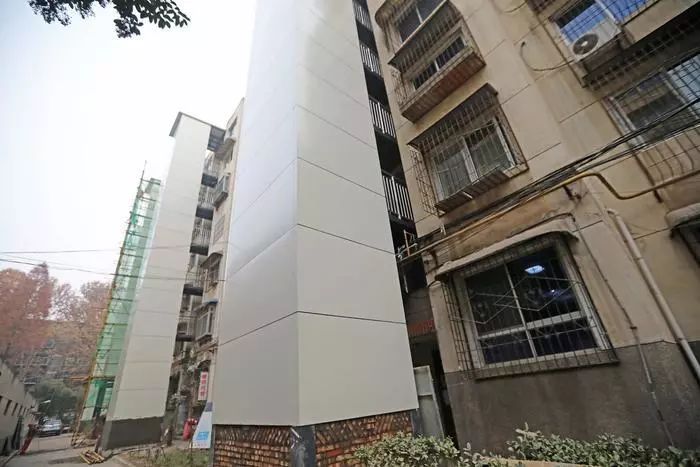 其余回遷房樓棟對應一臺電梯