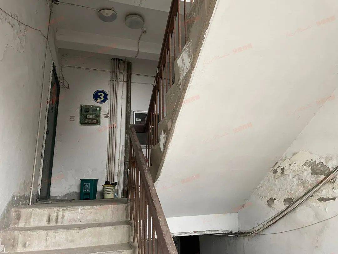 在樓梯房和電梯房價格差不多的情況下